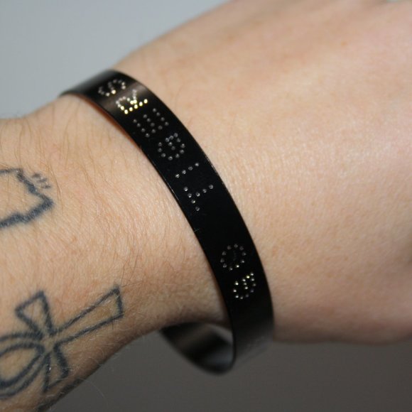 Black and silver GO TIGERS Bangle bracelet NWOT 7" - Picture 4 of 5